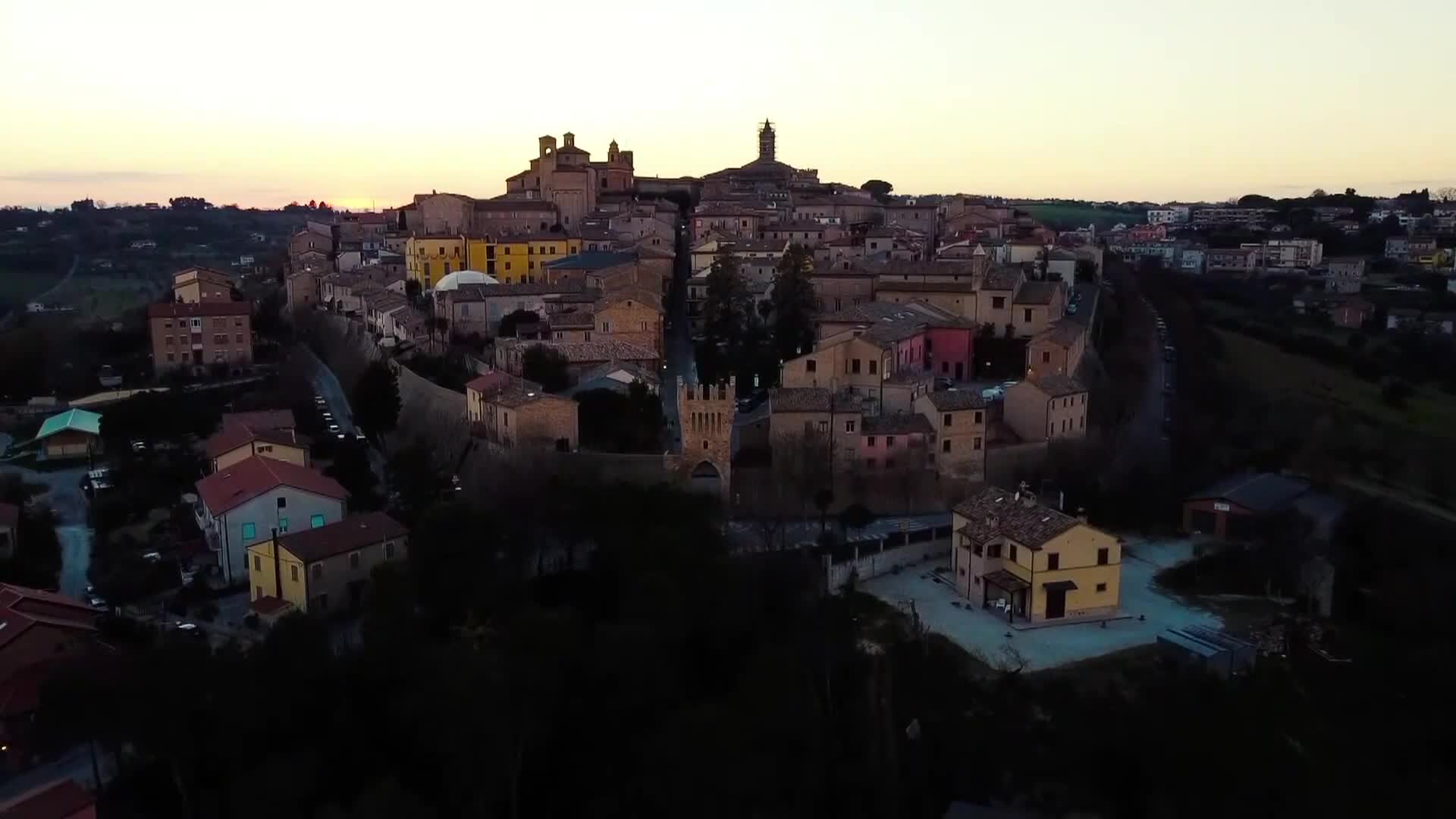 ITALIA IN TOUR - CIVITANOVA MARCHE- TRAILER Thumbnail