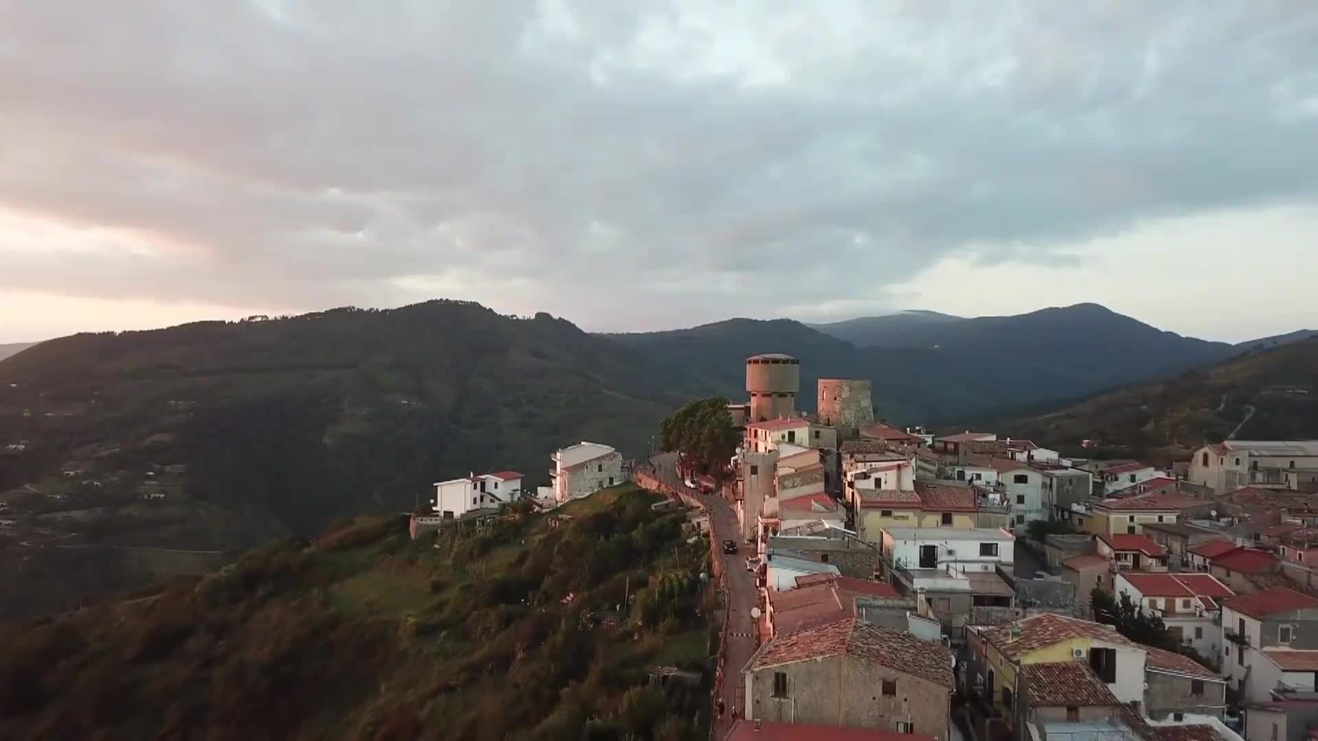 ITALIA IN TOUR -  GUARDIA PIEMONTESE - TRAILER Thumbnail
