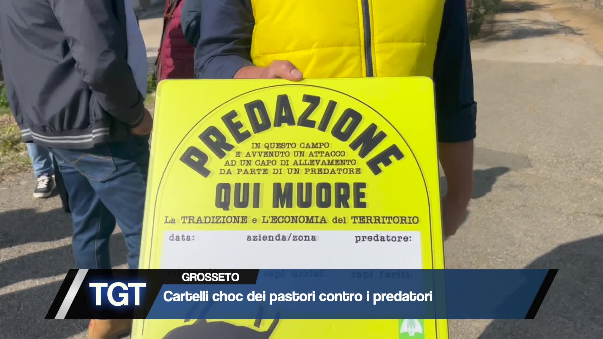 Grosseto - "Qui muore", cartelli shock in Maremma Thumbnail