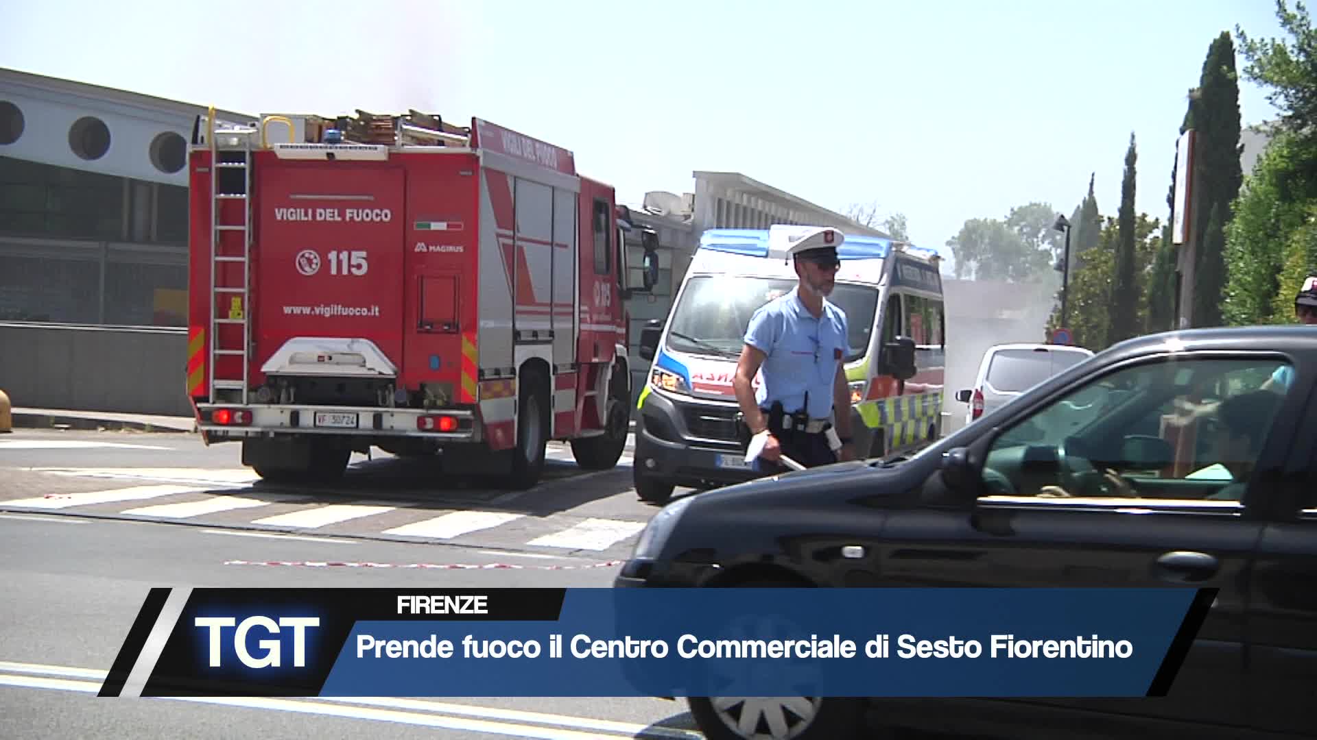 Firenze - Incendio in un centro commerciale Thumbnail