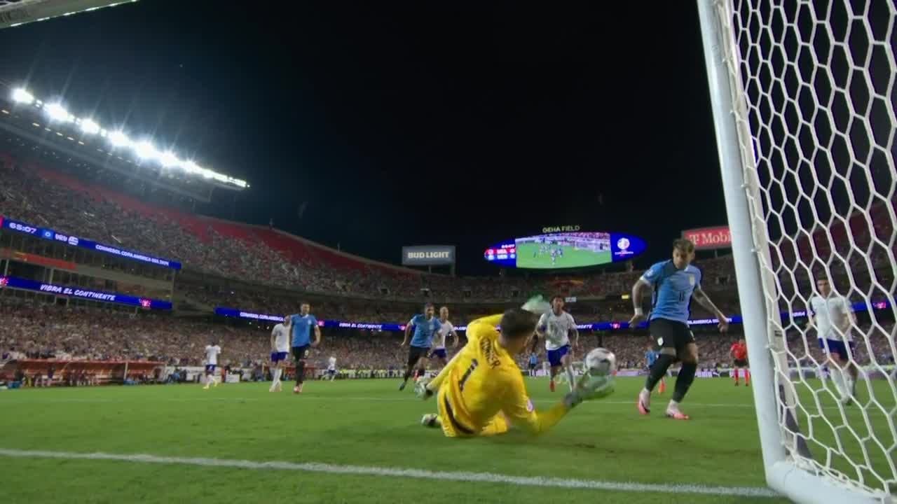 URUGUAY-COLOMBIA, IN PALIO L