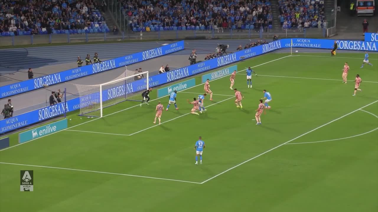 NAPOLI, LOBOTKA OUT GIOCA GILMOUR Thumbnail